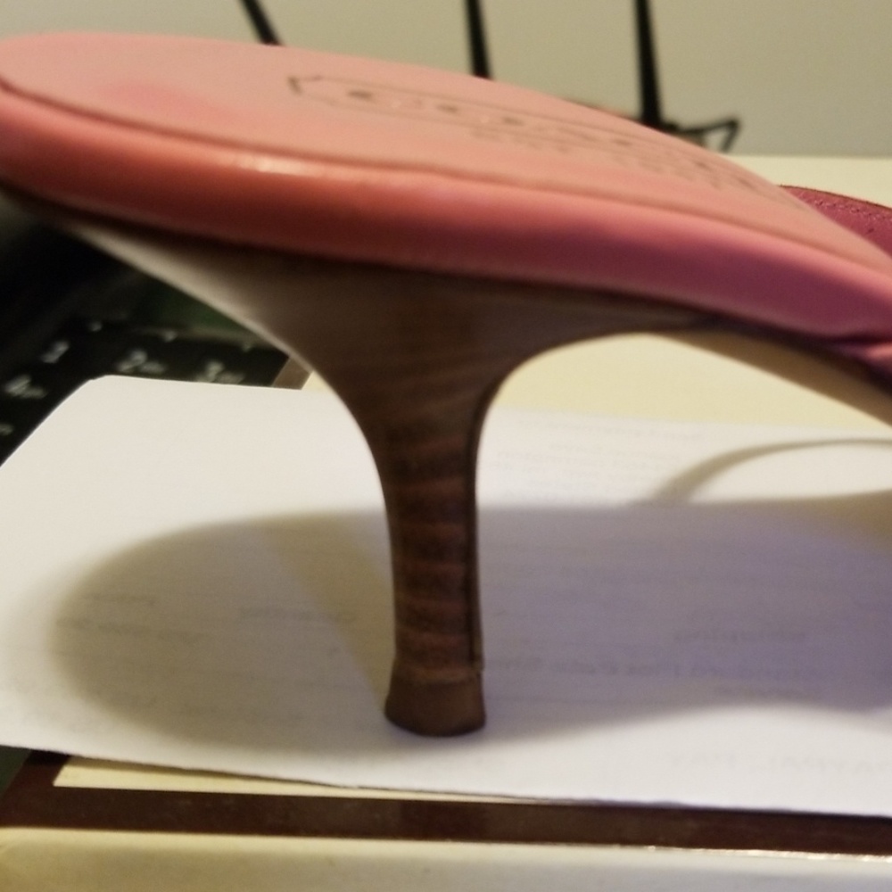 Shoes - Picture 6 of 9